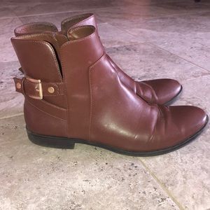 G.H. Bass “Bev” Brown Booties (8.5)